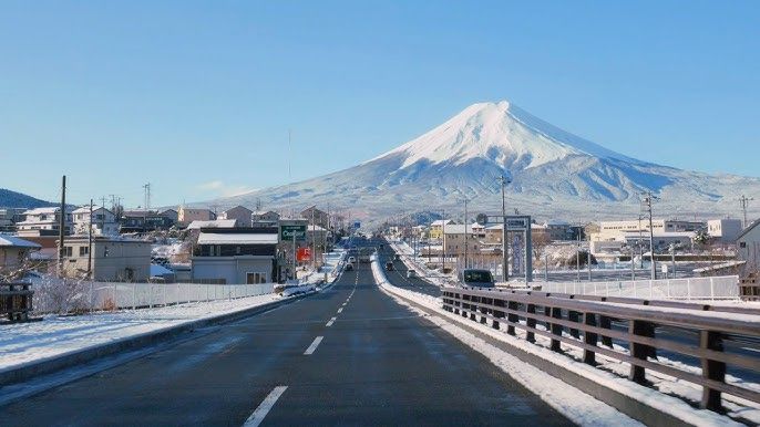 Analisis USD/JPY Berkonsolidasi dengan Inflasi dan PMI AS Menjadi Fokus - Data Pasar 2025-10-24