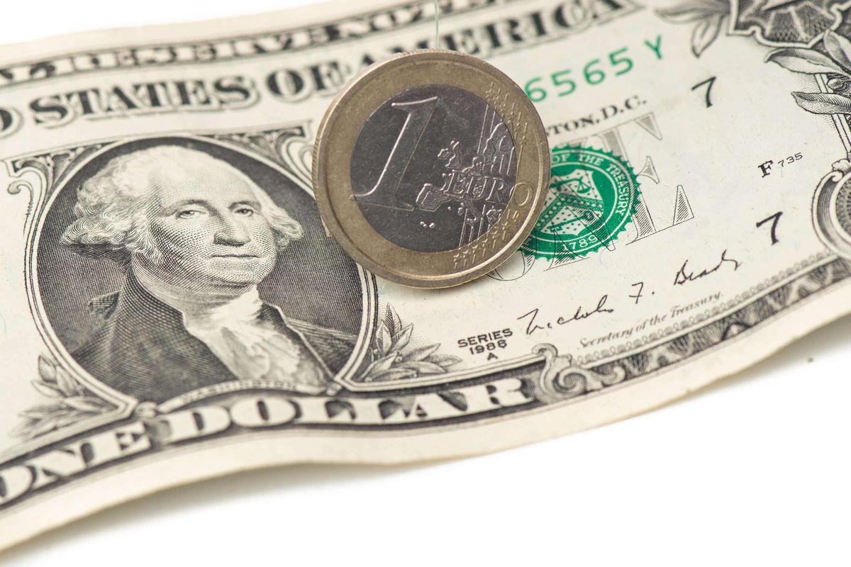Analisis Dolar Bersiap Menutup Oktober dengan Nada Kuat - Data Pasar 2025-10-31