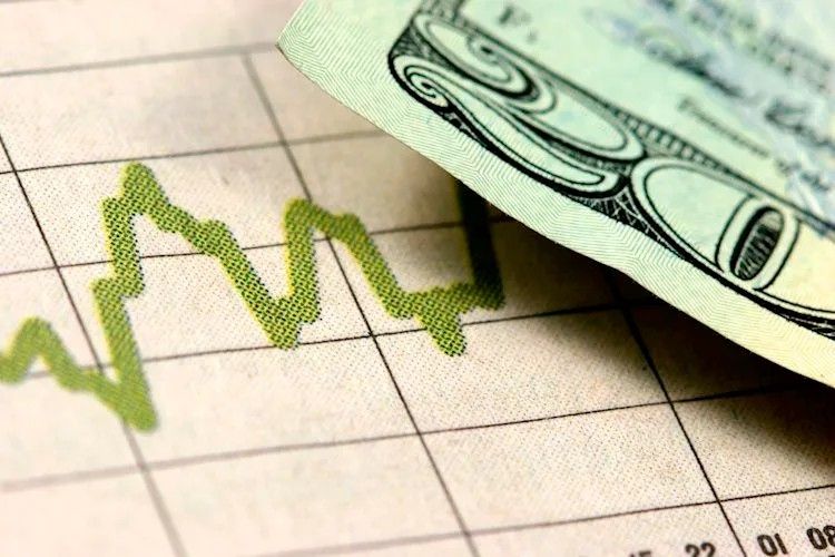 Analisis Dolar Naik Pelan, Fokus Pasar Pindah ke Komoditas & Saham - Data Pasar 2026-01-06