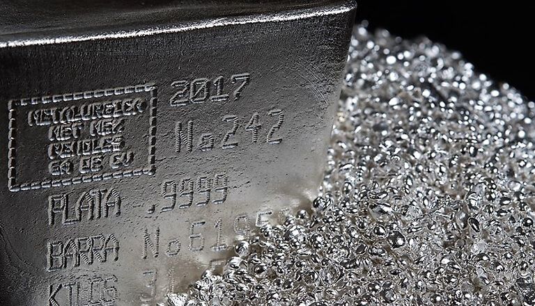 Analisis Perak Tersungkur, Pasar Cuma Nunggu NFP - Data Pasar 2026-01-08