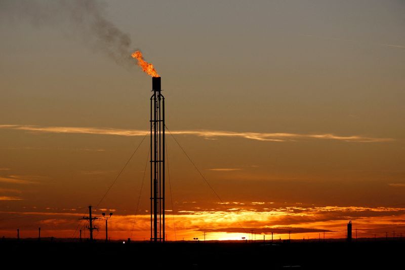 Analisis Brent Bertahan Dekat US$100, Hormuz Kunci Premi Risiko dan Volatilitas - Data Pasar 2026-03-13