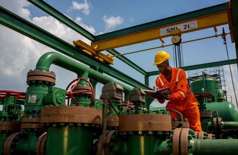 Analisis Brent Tembus US$103, Risiko Hormuz dan Iran Angkat Harga Minyak - Data Pasar 2026-04-23
