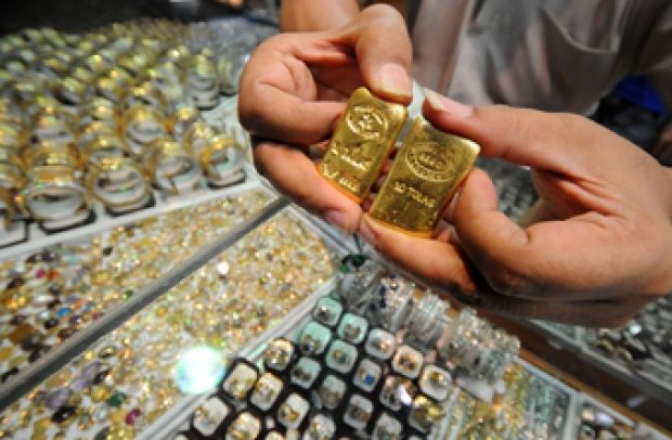 Analisis Emas Anjlok Lebih dari 2%, Oil Jadi Tekanan Utama - Data Pasar 2026-07-24