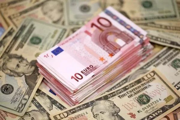 Analisis Euro Naik Tipis, Dolar Tunggu CPI - Data Pasar 2026-07-14
