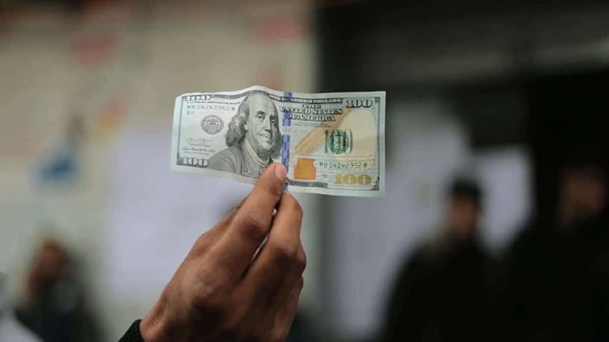 Analisis Dolar Stabil di Dekat Level Tertinggi Sebulan - Data Pasar 2026-07-28