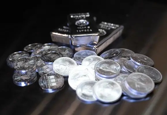Silver Terjepit The Fed dan Konflik Hormuz