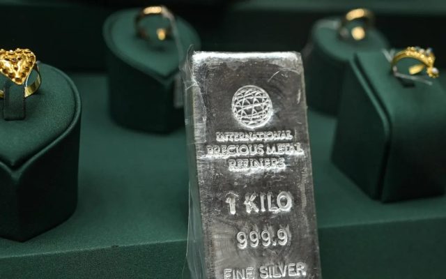 Perak Kehilangan Momentum, Konflik Iran Perburuk Tekanan Inflasi