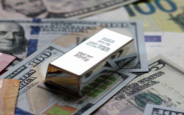 Perak Rebound, Dolar dan FOMC Jadi Penentu Arah