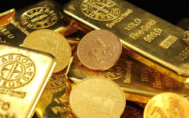 Gold Tertekan, Dolar Kembali Menguat