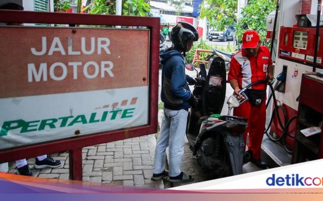 Harga Minyak Meroket, Pertalite Dipastikan Tidak Naik